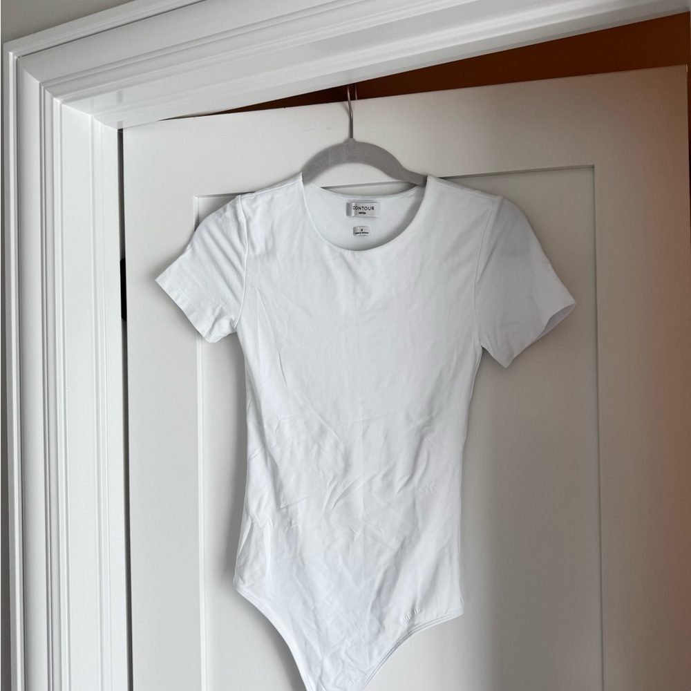 Aritiza White Short Sleeve Bodysuit